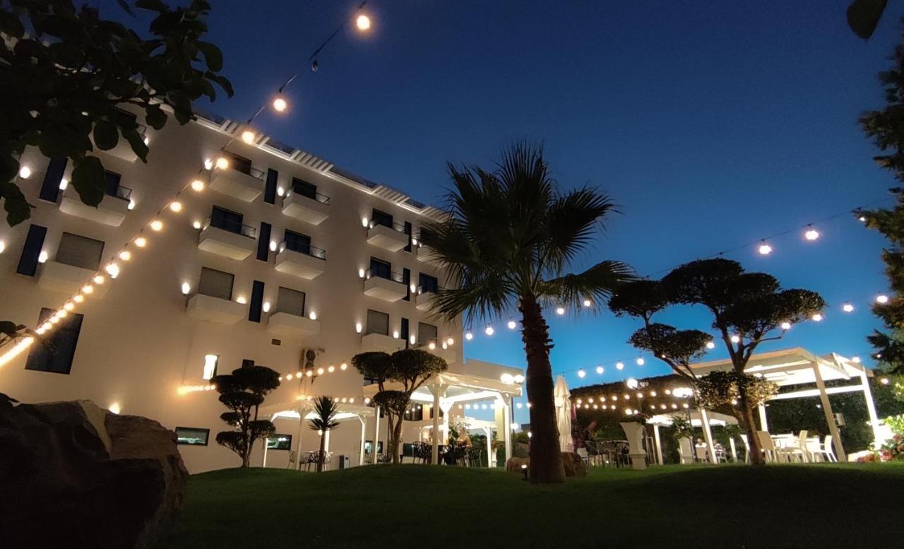 Hotel Delta Premium ドゥラス エクステリア 写真