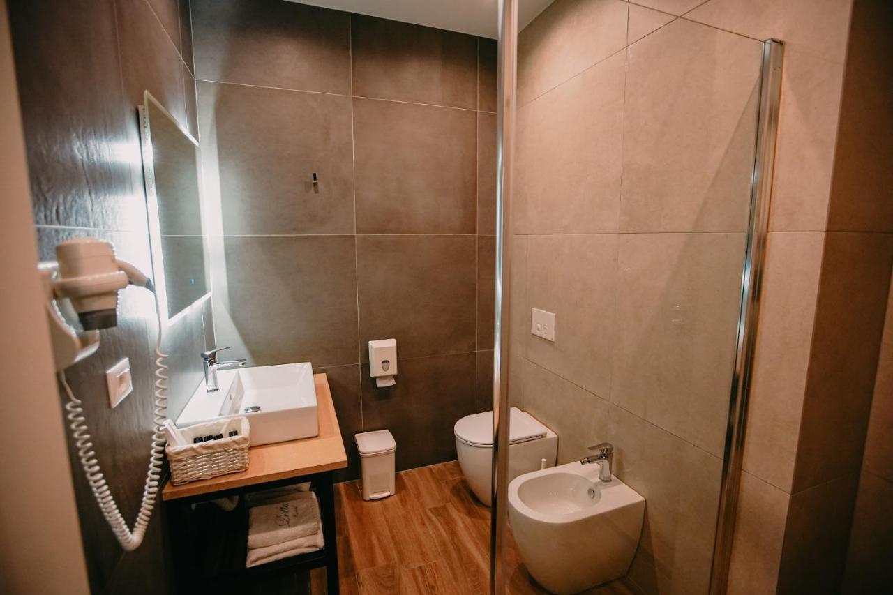 Hotel Delta Premium ドゥラス エクステリア 写真