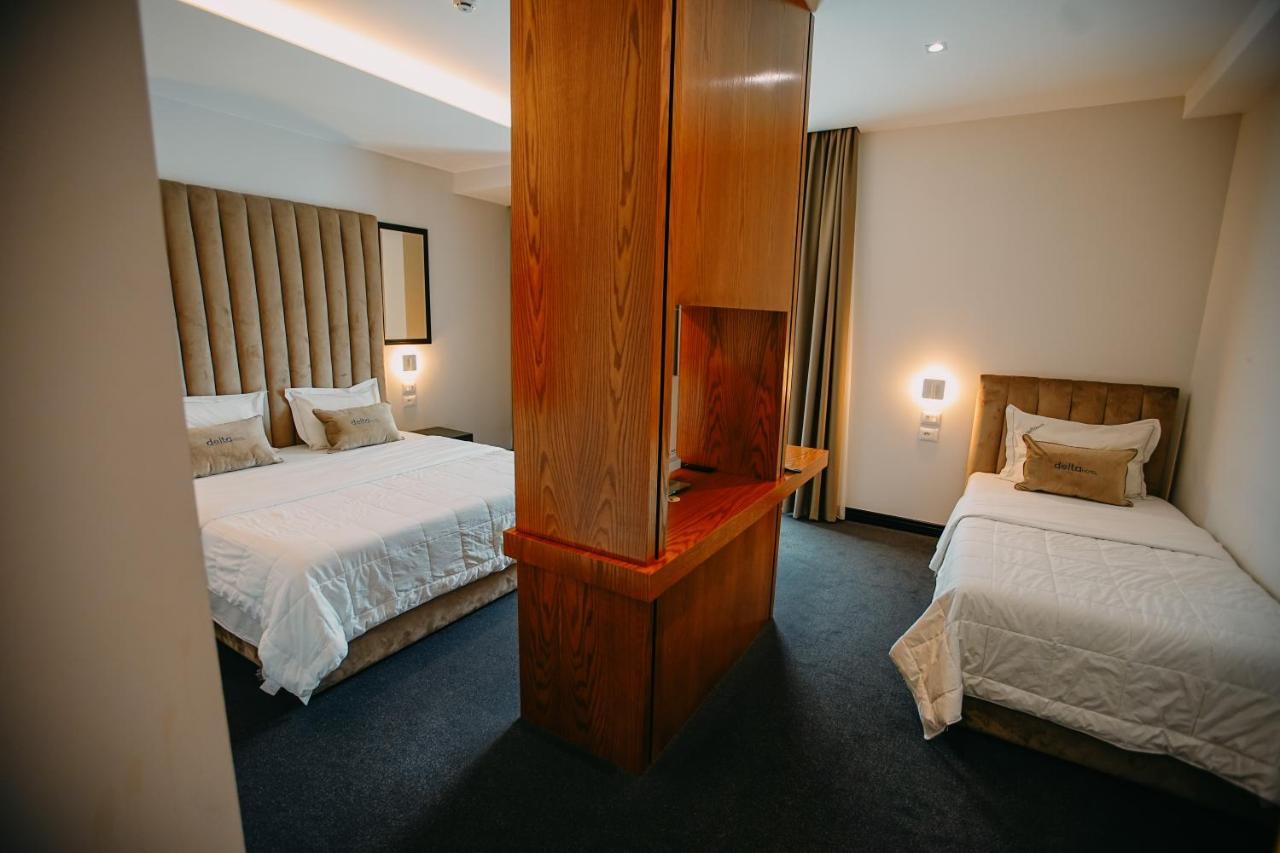 Hotel Delta Premium ドゥラス エクステリア 写真