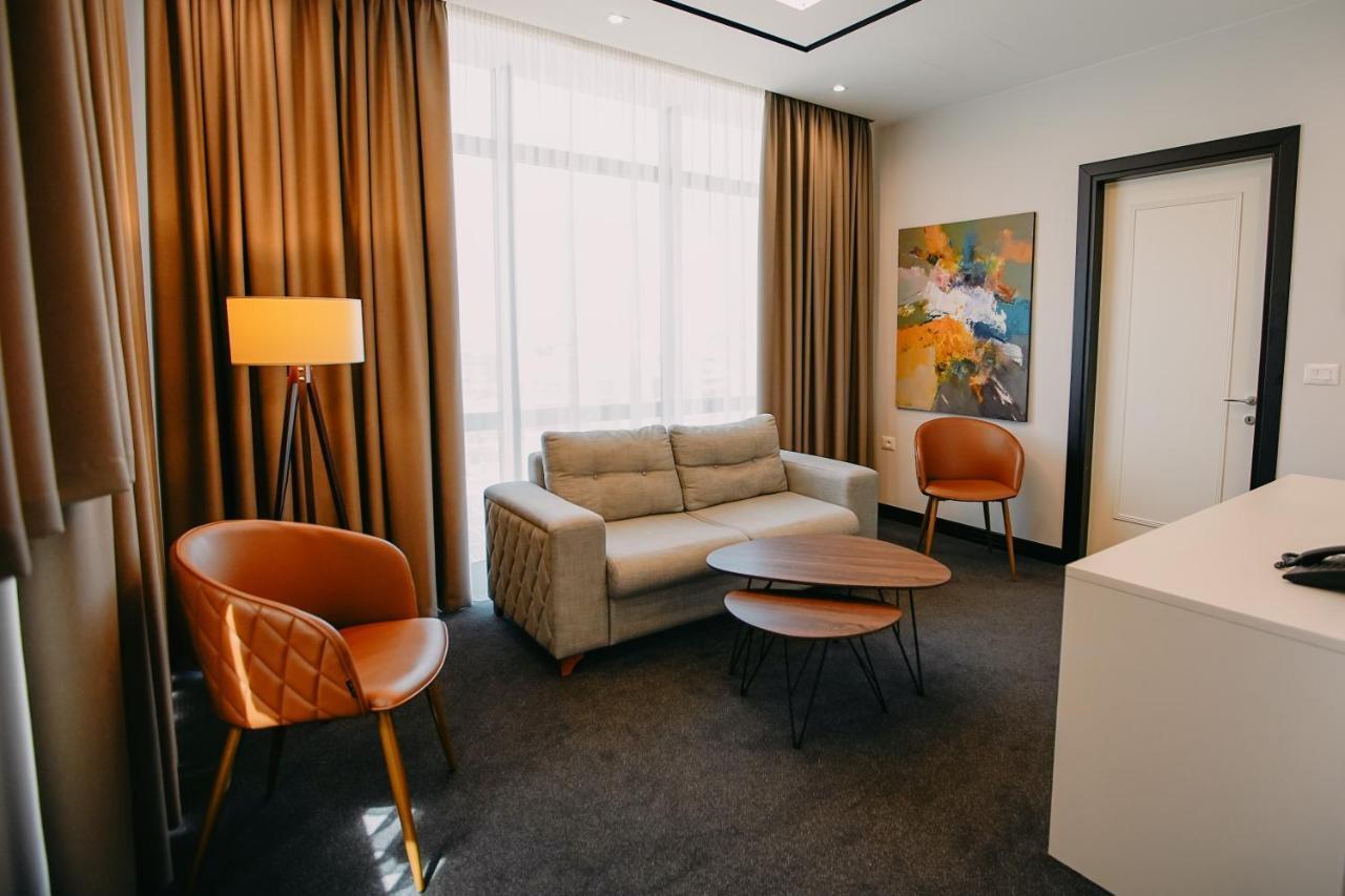 Hotel Delta Premium ドゥラス エクステリア 写真