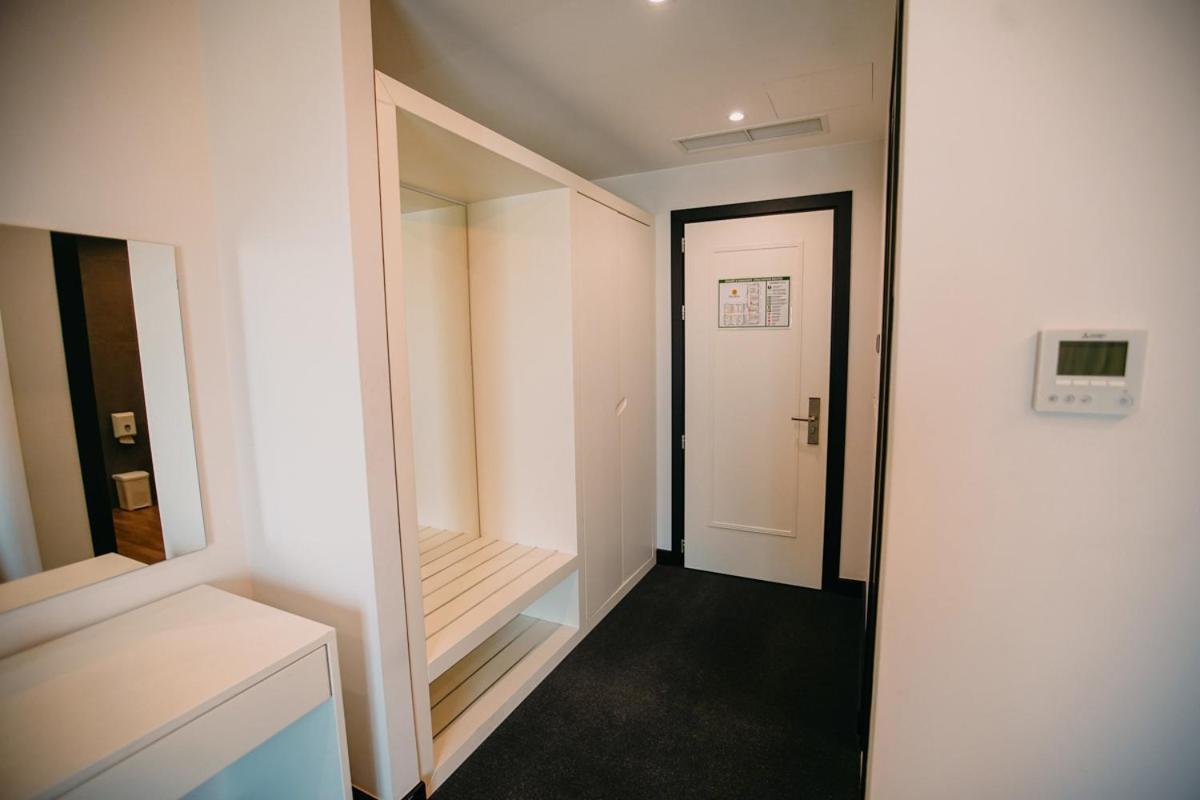 Hotel Delta Premium ドゥラス エクステリア 写真